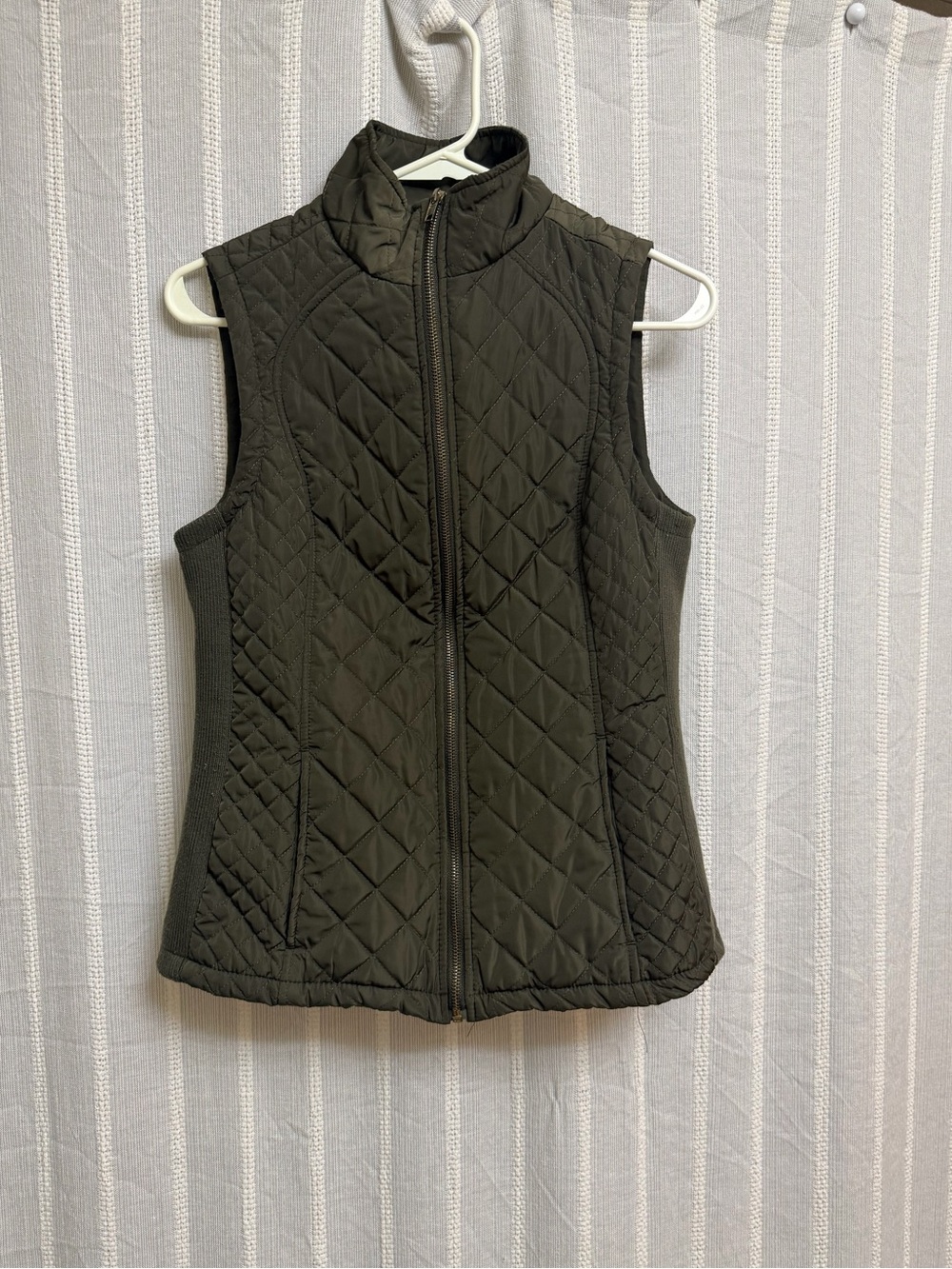 Adrienne Vittadini Green Quilted Puffer Vest Zip Up Sleeveless Jacket Size Small